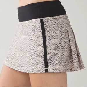 Lululemon Pace Rival Skirt II Tan Dottie Dash - Size 6 - Perfect Condition